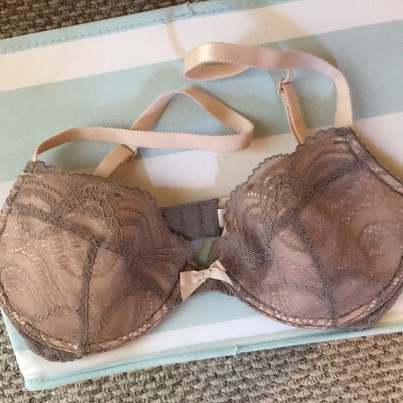 Victoria's Secret Other - Victoria’s Secret Glamorous Lace Bra